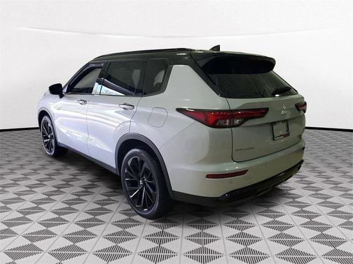 2025 Mitsubishi Outlander PHEV SEL Black Edition