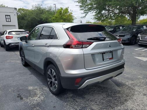 Silver Alloy 2022 Mitsubishi Eclipse Cross SE