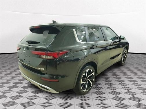 2025 Mitsubishi Outlander PHEV SE