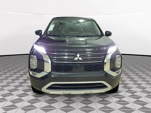 2025 Mitsubishi Outlander PHEV SE