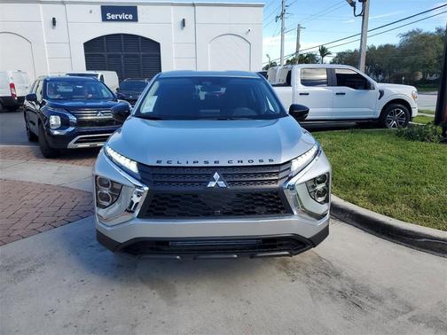 2025 Mitsubishi Eclipse Cross LE