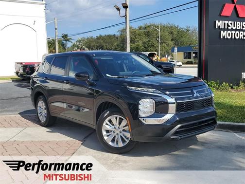 2025 Mitsubishi Outlander ES
