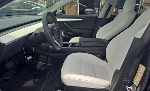 2022 Tesla Model 3 Base
