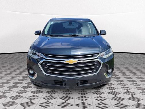 Graphite Metallic 2019 Chevrolet Traverse LT Cloth