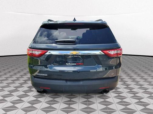 Graphite Metallic 2019 Chevrolet Traverse LT Cloth