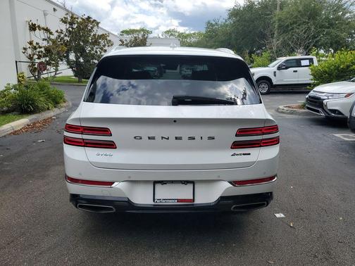 Uyuni White 2021 Genesis GV80 3.5T
