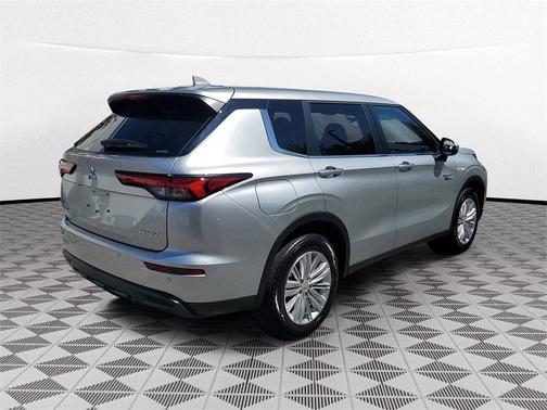 2025 Mitsubishi Outlander PHEV ES