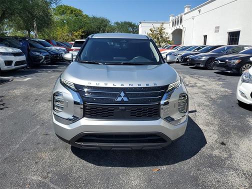 2025 Mitsubishi Outlander PHEV ES