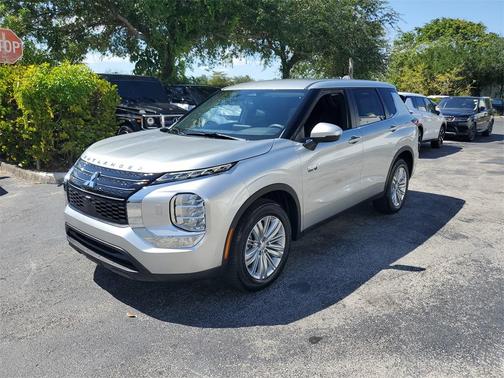 2025 Mitsubishi Outlander PHEV ES
