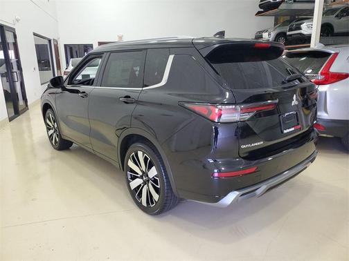 2025 Mitsubishi Outlander SEL