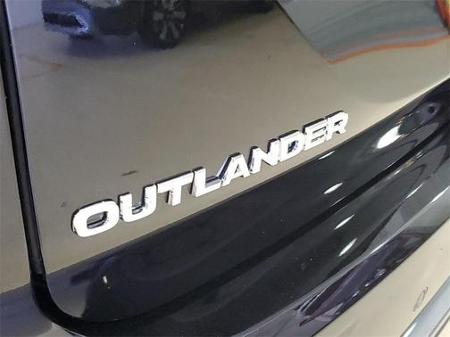 2025 Mitsubishi Outlander SEL