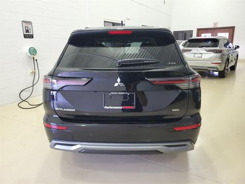 2025 Mitsubishi Outlander SEL