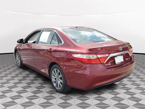 2016 Toyota Camry Hybrid SE