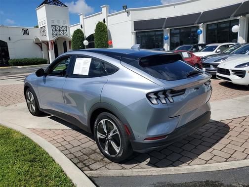 2022 Ford Mustang Mach-E Select