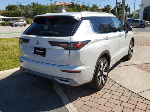 2025 Mitsubishi Outlander SEL