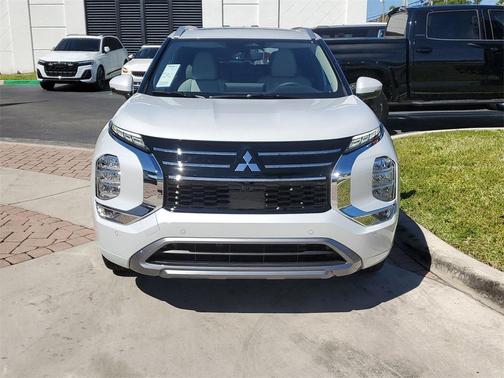2025 Mitsubishi Outlander SEL