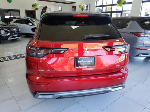2025 Mitsubishi Outlander SEL