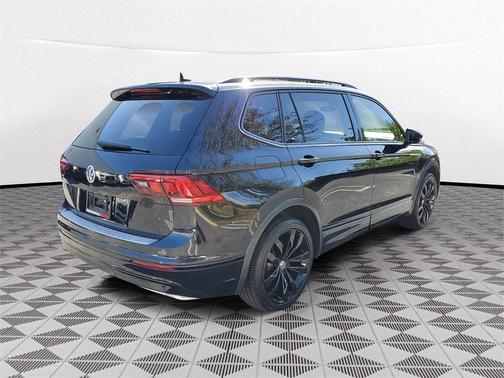 2021 Volkswagen Tiguan 2.0T SE R-Line Black