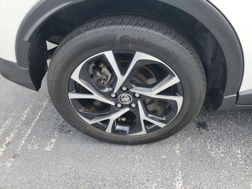 2019 Toyota C-HR XLE