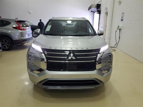 2025 Mitsubishi Outlander SEL