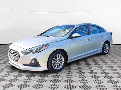 2018 Hyundai SONATA SE