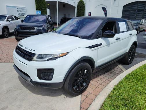 Fuji White 2018 Land Rover Range Rover Evoque SE