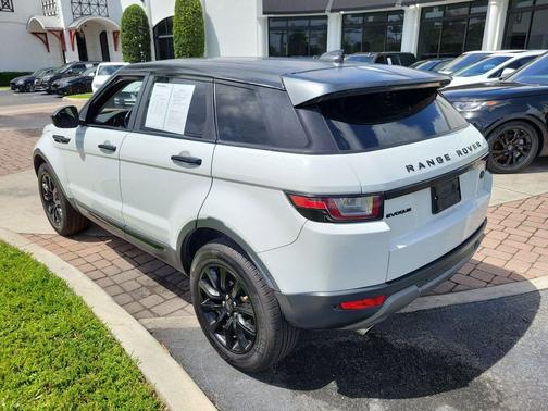 Fuji White 2018 Land Rover Range Rover Evoque SE