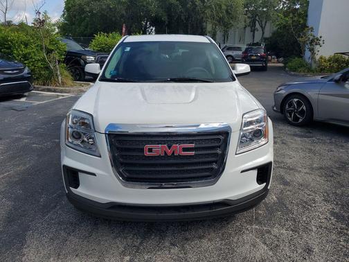 Summit White 2017 GMC Terrain SLE-1