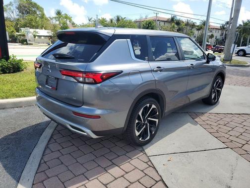 2024 Mitsubishi Outlander 