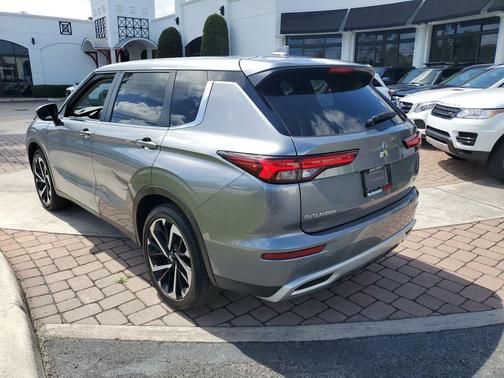 2024 Mitsubishi Outlander 