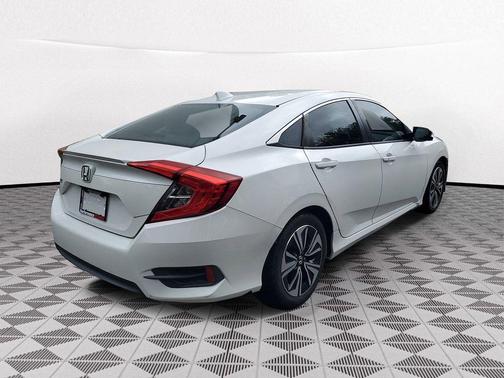 White 2017 Honda Civic EX-L