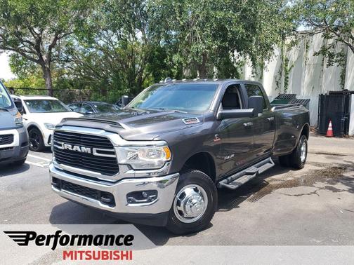 Granite Crystal Clearcoat Metallic 2019 RAM 3500 Big Horn