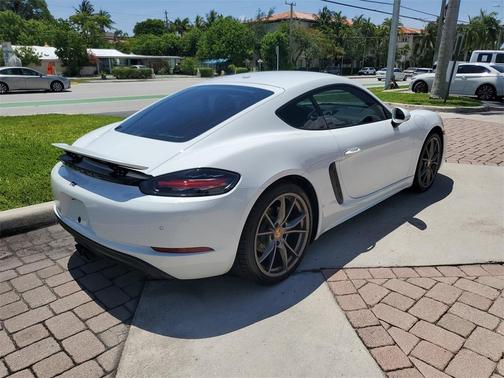 2019 Porsche 718 Cayman Base