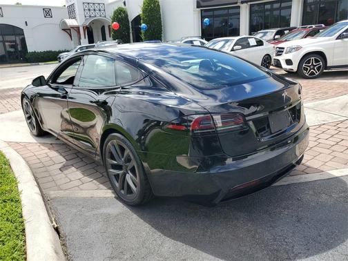 2022 Tesla Model S Base