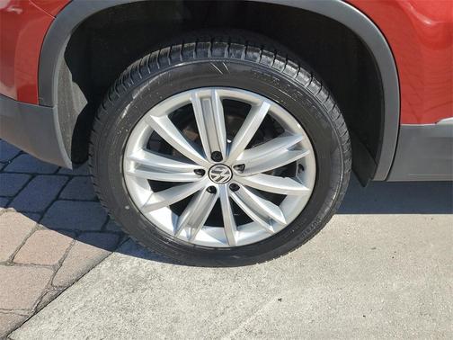 2016 Volkswagen Tiguan SE