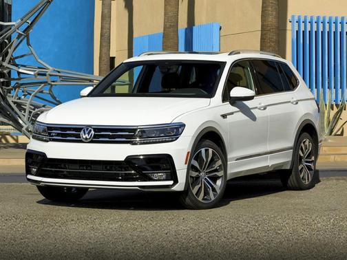 Pure White 2019 Volkswagen Tiguan 2.0T SEL R-Line Black