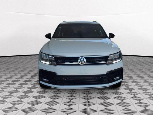Pure White 2019 Volkswagen Tiguan 2.0T SEL R-Line Black