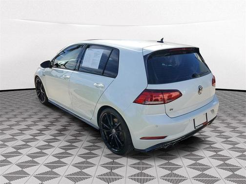 2019 Volkswagen Golf R 2.0T w/DCC & Navigation