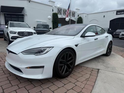 2022 Tesla Model S Plaid