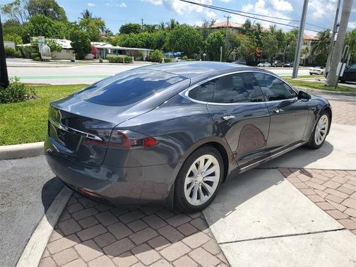 2016 Tesla Model S