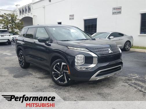 2024 Mitsubishi Outlander SE