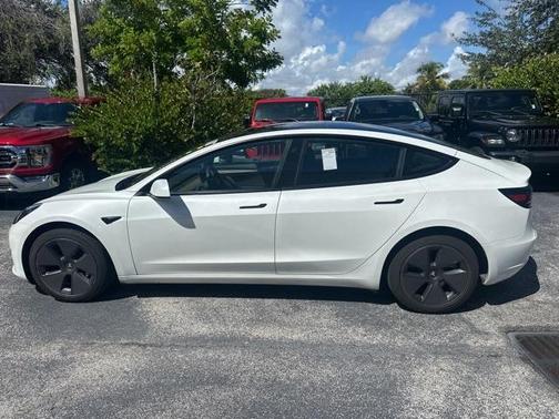 2023 Tesla Model 3 Base
