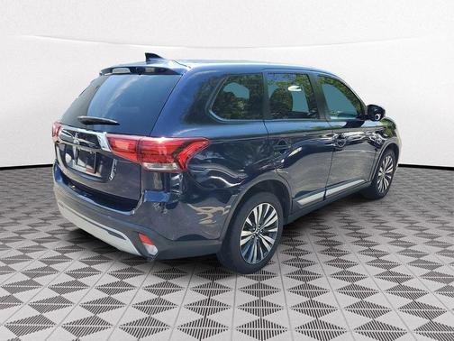 2020 Mitsubishi Outlander ES