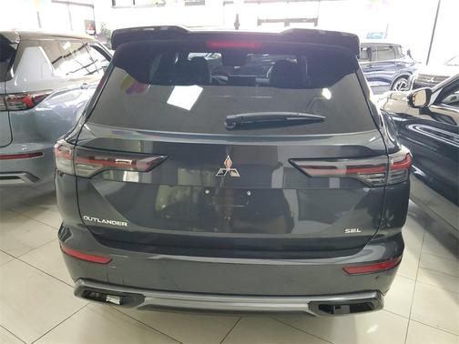 2025 Mitsubishi Outlander SEL