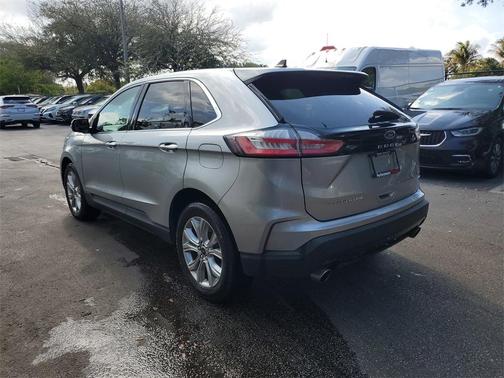 2023 Ford Edge Titanium