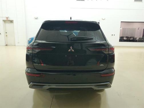 2025 Mitsubishi Outlander SEL