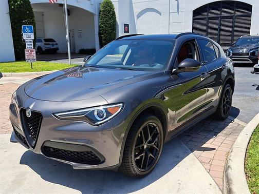 2021 Alfa Romeo Stelvio Base