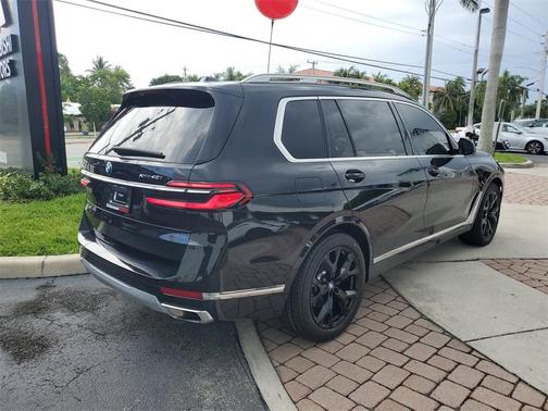 2023 BMW X7 xDrive40i