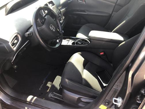 2021 Toyota Prius Prime LE