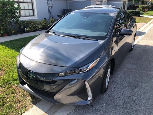 2021 Toyota Prius Prime LE